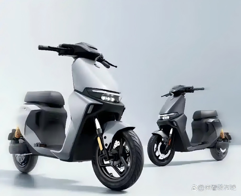 九号MMAX110Mk2和MMAX2110P机械师二代区别比较，哪个好？